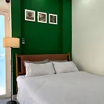 Lexyshouse - Warm Space In Ho Thi Ky Flower Market